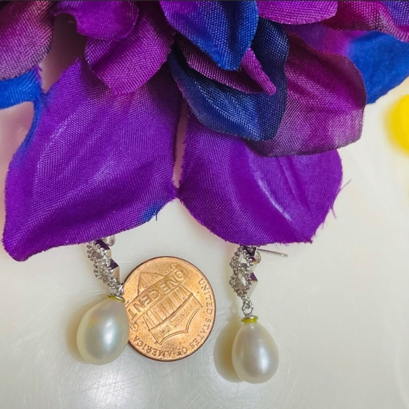 Cultured Fresh water pearl earrings - Picture 3 of 3